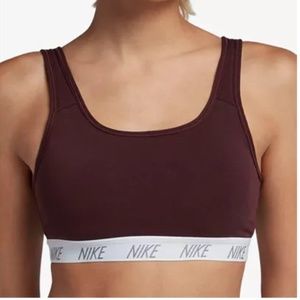 Nike Classic U-Back Medium-Support Sports …